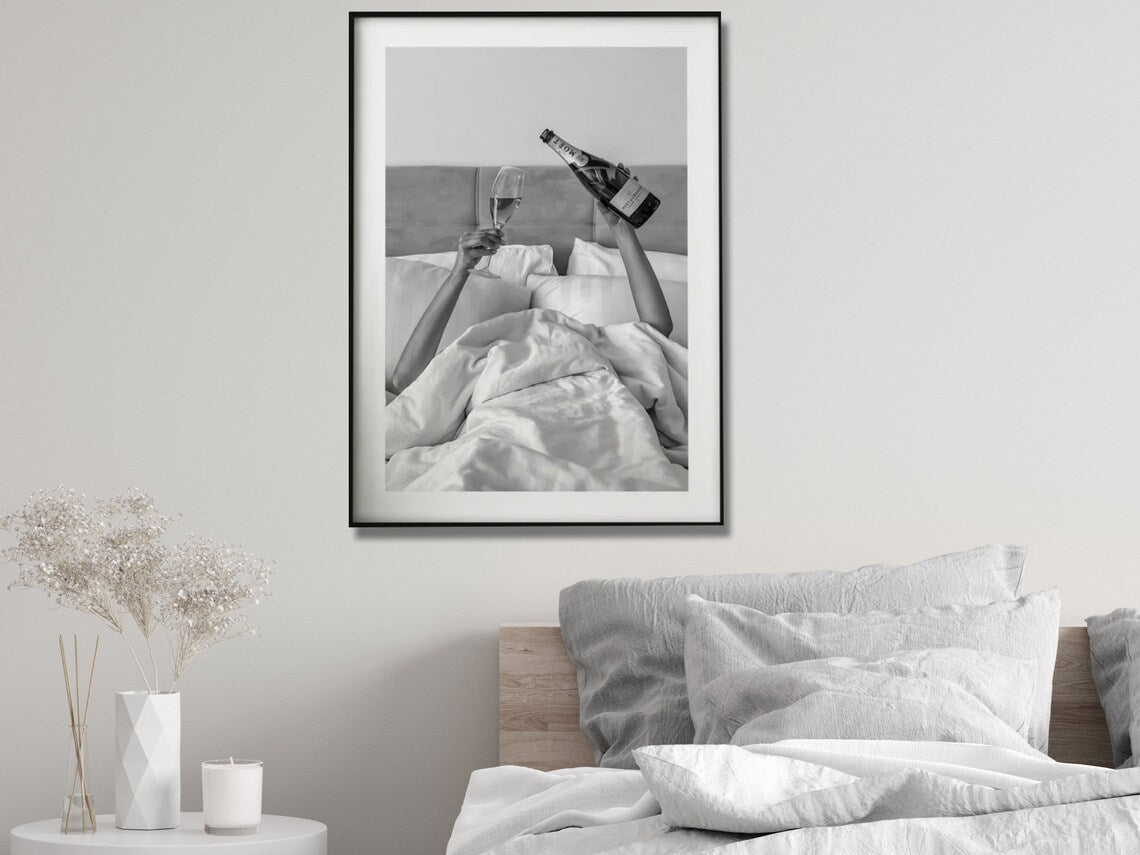 Wall Art 80cmx120cm Vintage Fashion Feminist Picture, Black Frame Canvas - VogueDecor.au