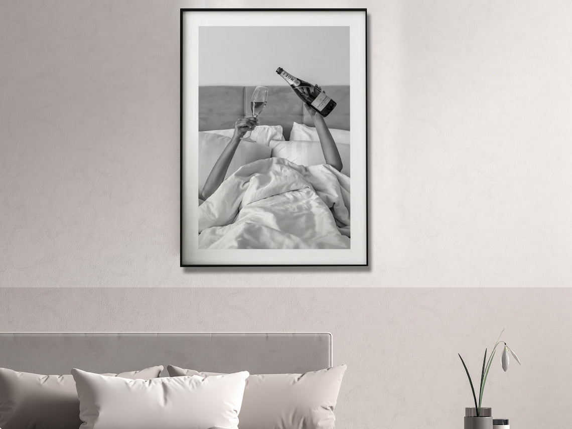 Wall Art 80cmx120cm Vintage Fashion Feminist Picture, Black Frame Canvas - VogueDecor.au
