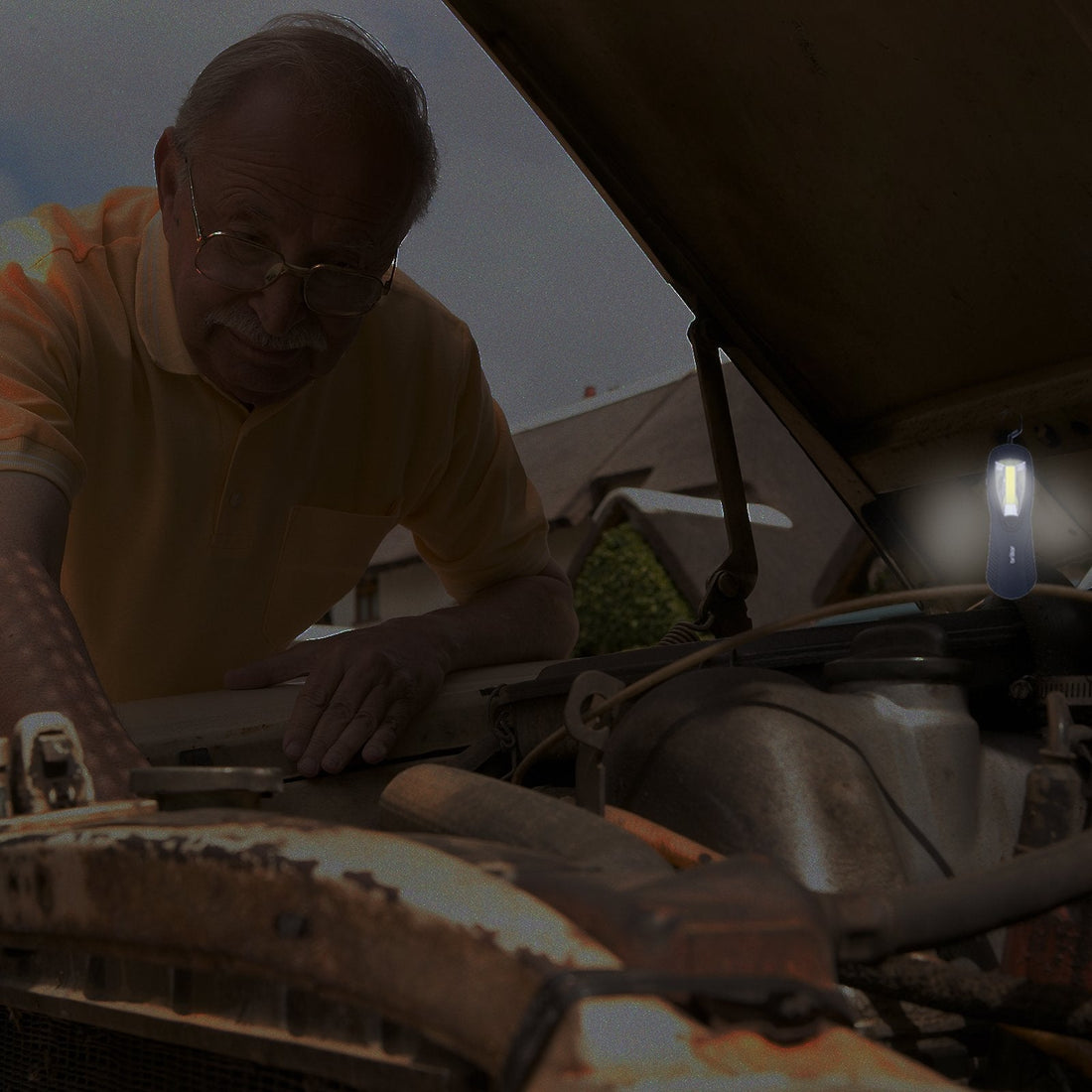 300 Lumens Ultra Bright Work Light with COB LED Technology-Black/Navy - Black